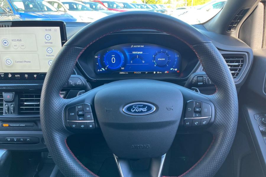 Ford FOCUS Photo autoimg-492ad79ebd9d104430cc164fd99f602d86b943d4.jpg