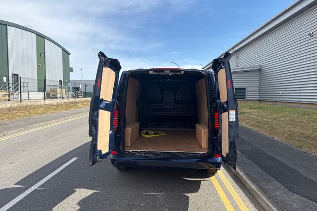 VOLKSWAGEN E-Transporter Photo 12