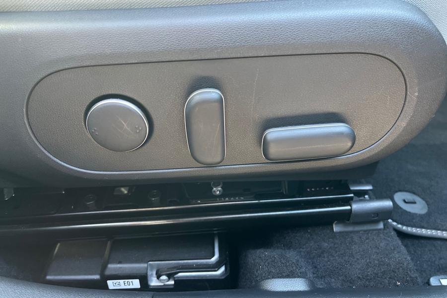 Hyundai KONA Photo autoimg-492bd7498a3eb57a8b5a7ada116a39d91e7e007a.jpg