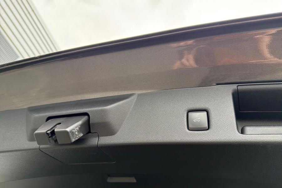 Ford KUGA Photo autoimg-492c2bd7bdfbc9caa96ca6ddad81087836e6474c.jpg