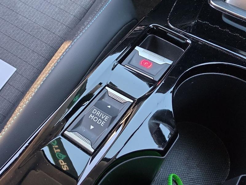 Used Peugeot E-2008 YB71SKU 38