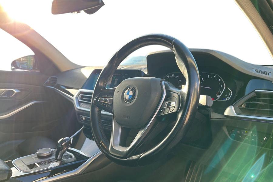 BMW 3 SERIES Photo autoimg-492f918bbb999ccd9006a64ce4eeeb224085b91b.jpg