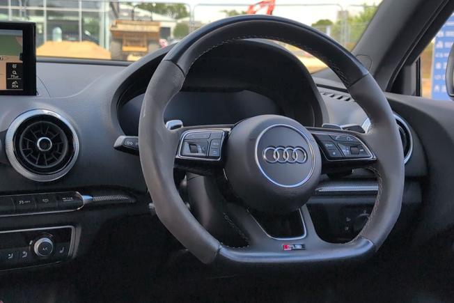 AUDI RS3 Photo 54