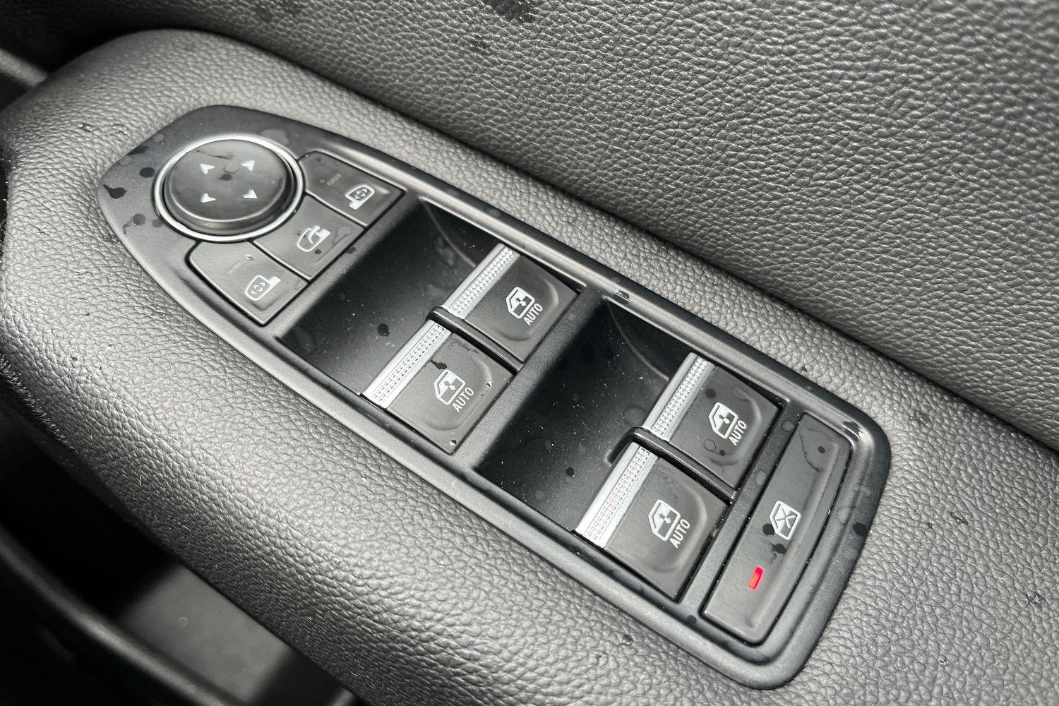 Renault CAPTUR Photo 15