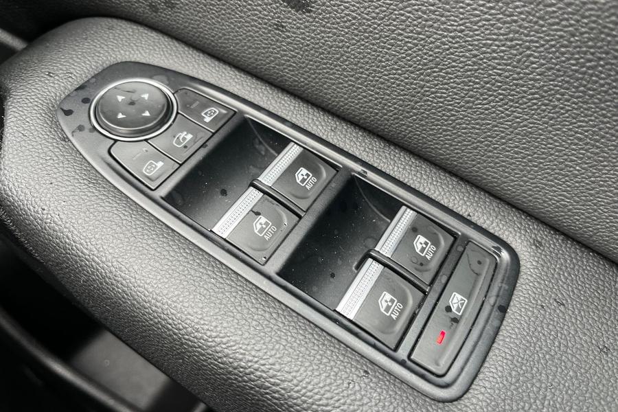 Renault CAPTUR Photo autoimg-493ae7553127f7d8bfe0f8d4ebd9e0914dd10d6f.jpg