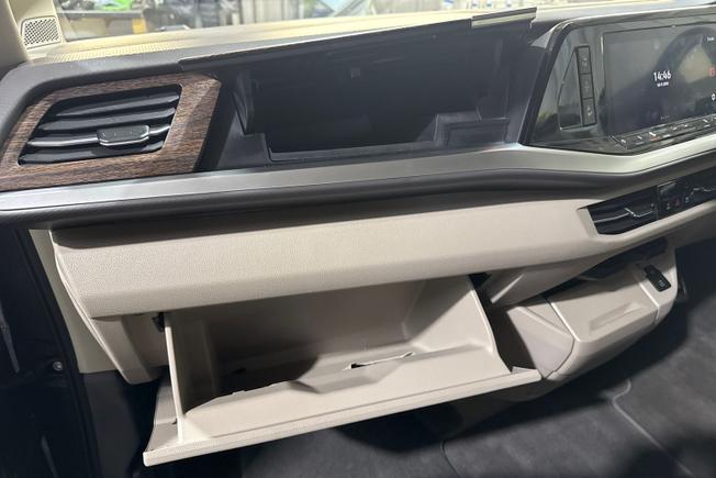 Volkswagen Multivan Photo 23