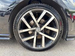 VOLKSWAGEN Golf Photo 5