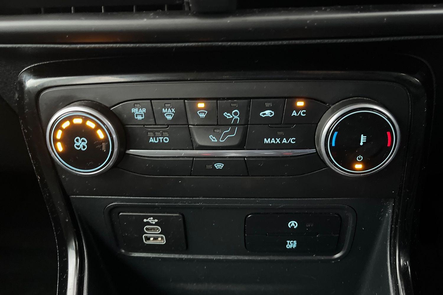 Ford ECOSPORT Photo 23