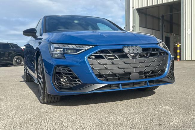AUDI  S3 Saloon Photo 22