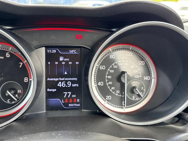 SUZUKI Swift Photo 15