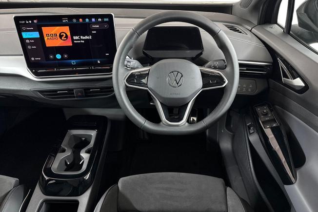 VOLKSWAGEN ID.4 Photo 11