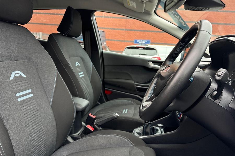 Ford FIESTA Photo autoimg-494d948503ab7d2067ad02b093b740188a7607e4.jpg