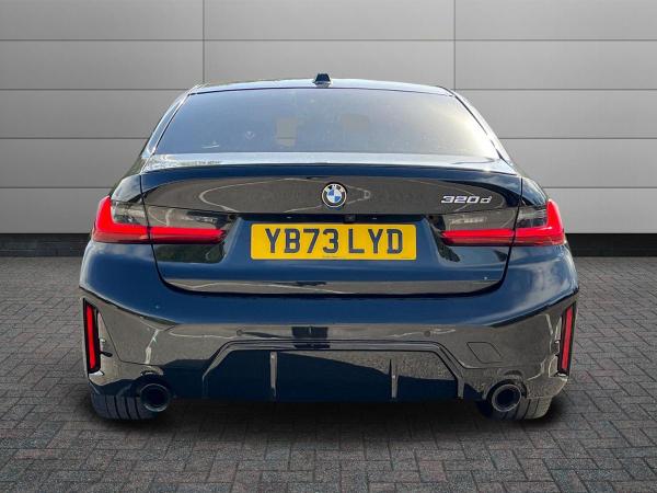 BMW 3 Series Photo autoimg-494ea37d690212088e43ba32070b539e5482e4f3.jpg