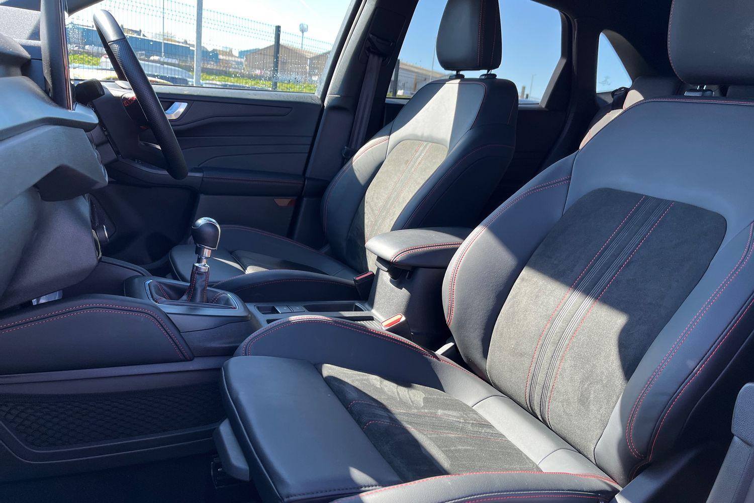 Ford KUGA Photo 18