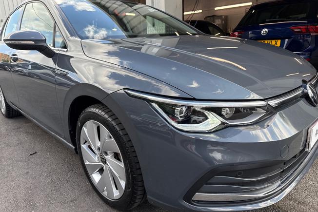 Volkswagen Golf Photo 19
