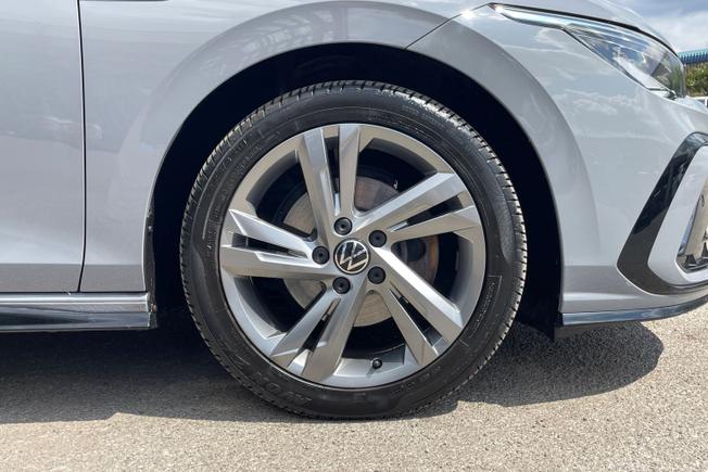 VOLKSWAGEN Golf Photo 5