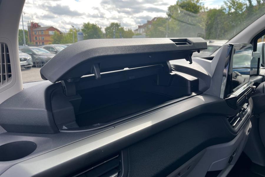 Ford TOURNEO CUSTOM Photo autoimg-49648fc2b8a450bc40de9096323b8ebc52d29b96.jpg