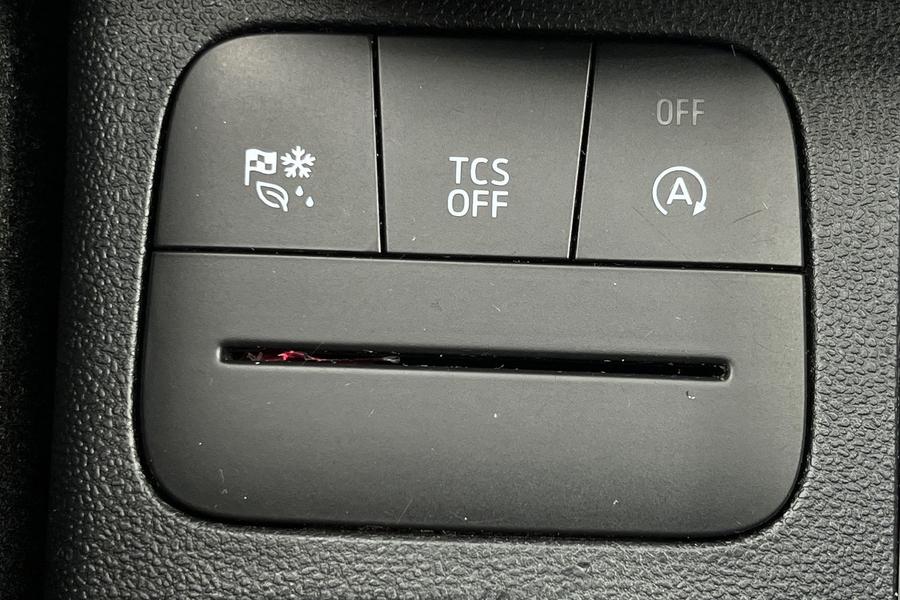 Ford FIESTA Photo autoimg-4964fe306a75ef589c86b75bbb9a5ae0c4f0536d.jpg