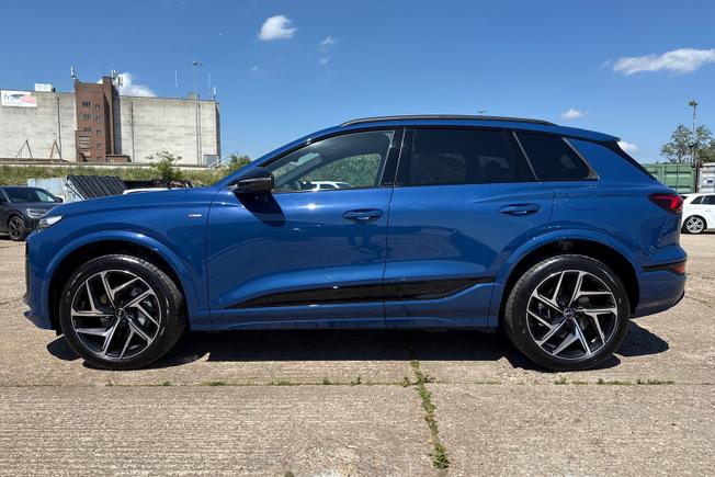 AUDI Q6 E-Tron Photo 54