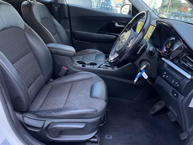 KIA Niro Photo 28