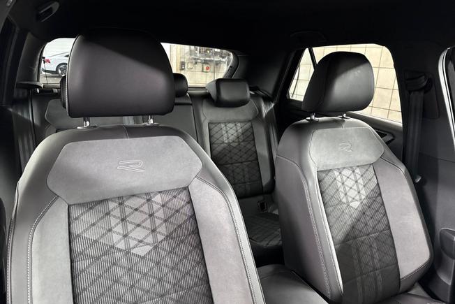 VOLKSWAGEN T-Roc Photo 25