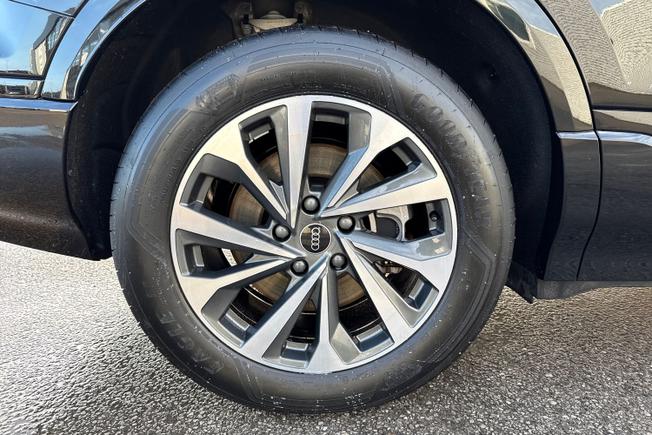 AUDI Q6 e-tron Photo 33
