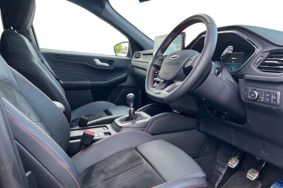 Ford KUGA Photo autoimg-497459323861893f5f94949a16ce1458f0158856.jpg