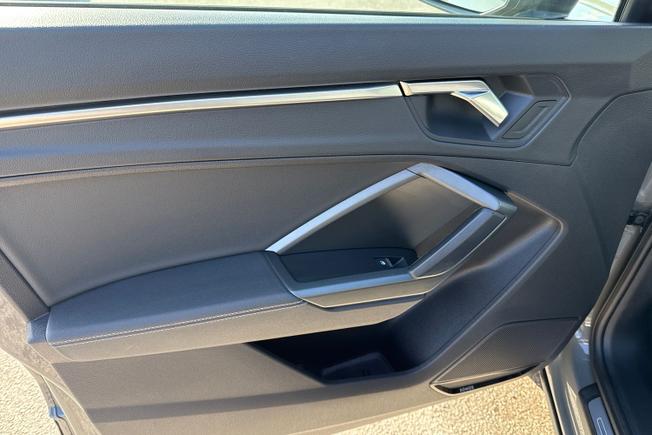 Audi Q3 Photo 42