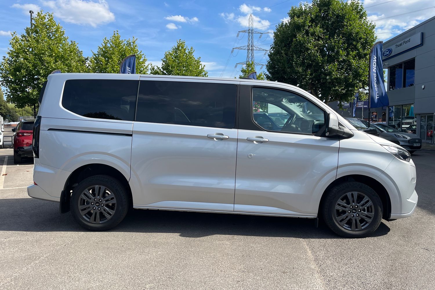 Ford TOURNEO CUSTOM Photo 36