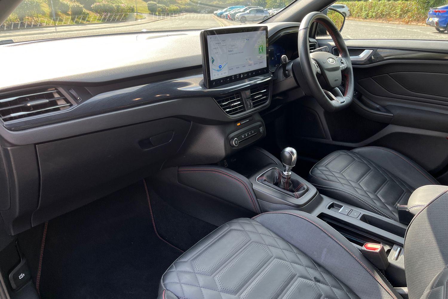 Ford Focus Photo 17