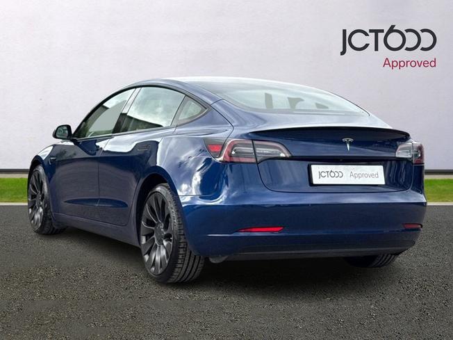 TESLA Model 3 Photo 3