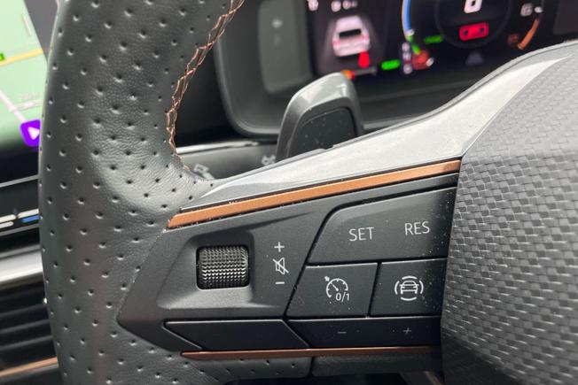 CUPRA Leon Photo 16