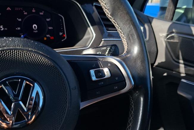 VOLKSWAGEN Tiguan Photo 17