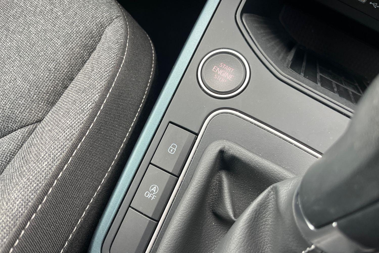 SEAT ARONA Photo 35