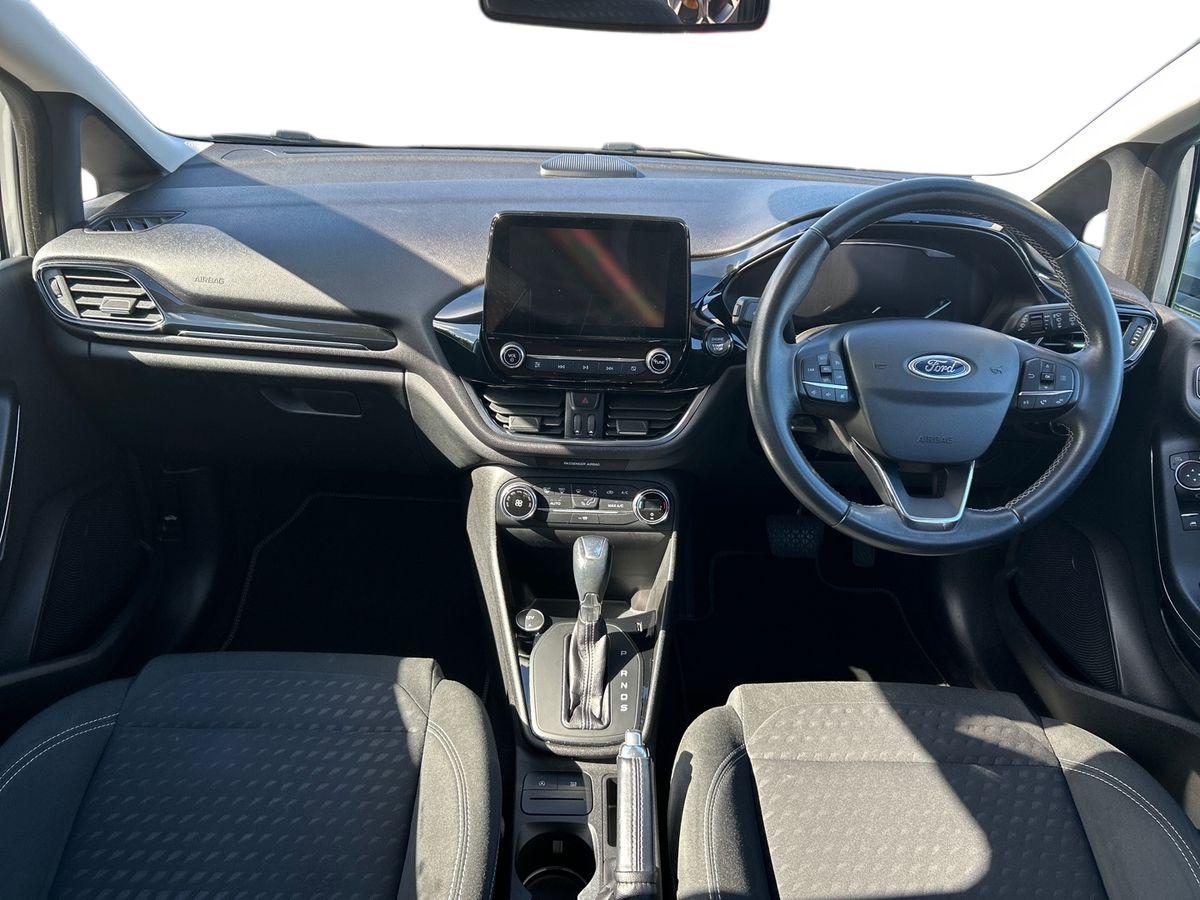 Ford Fiesta Photo 8