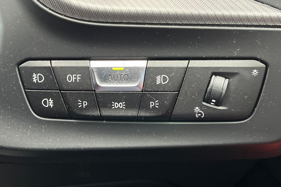 BMW 2 SERIES Photo autoimg-4989952d4b4700127203d754f6e7833692f87e91.jpg