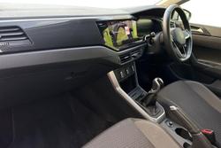 VOLKSWAGEN Polo Photo 2
