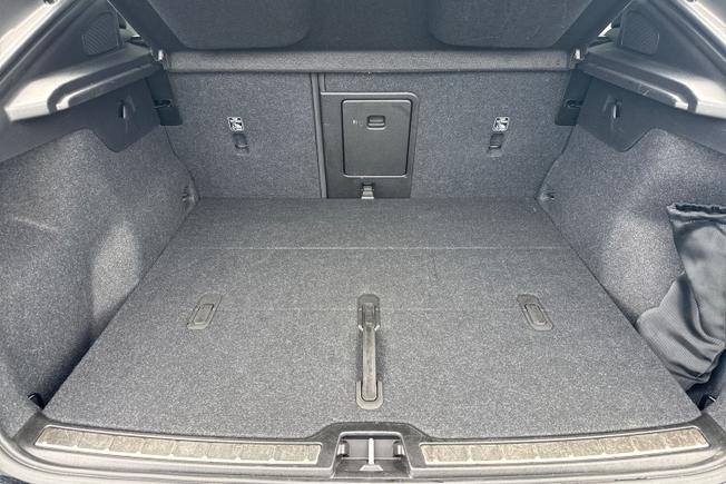 VOLVO C40 Photo 12