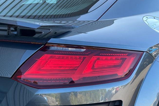 AUDI TT Photo 18