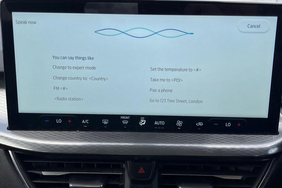 Ford KUGA Photo autoimg-4996ed83075e08c7eca9b2da05998409688f5c1e.jpg