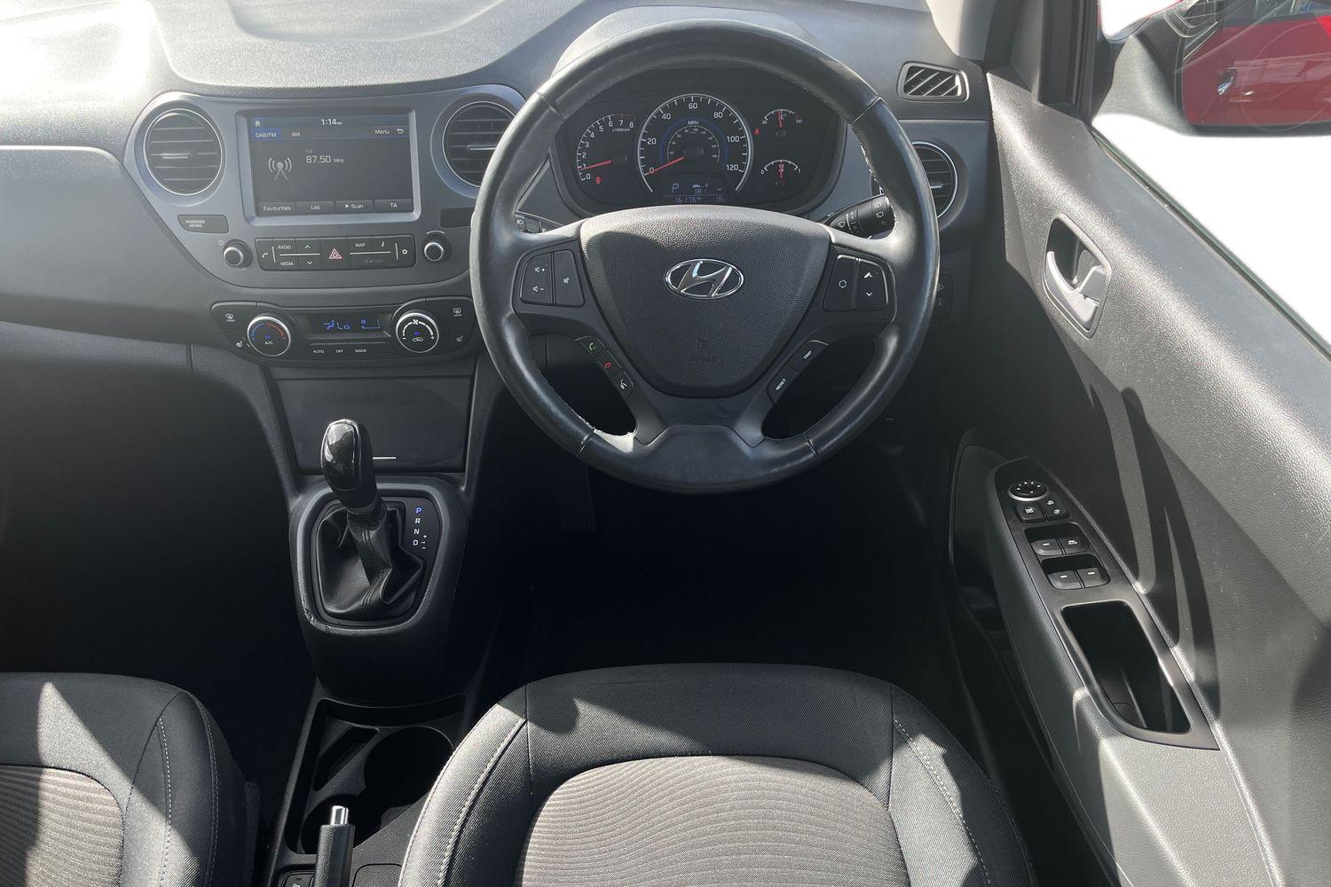 Hyundai i10 Photo 10