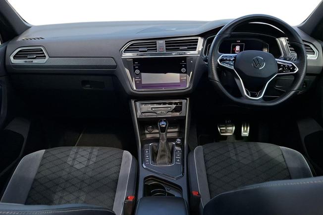 VOLKSWAGEN Tiguan Photo 10