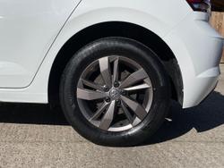 VOLKSWAGEN Polo Photo 5