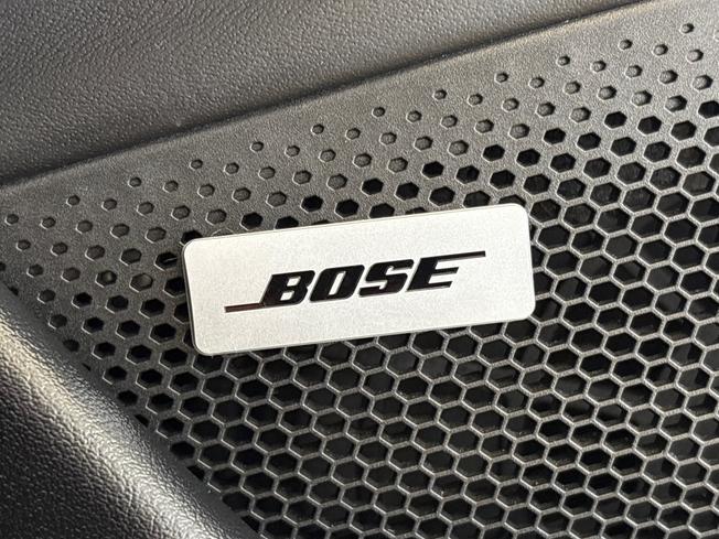 PORSCHE Taycan Photo 35