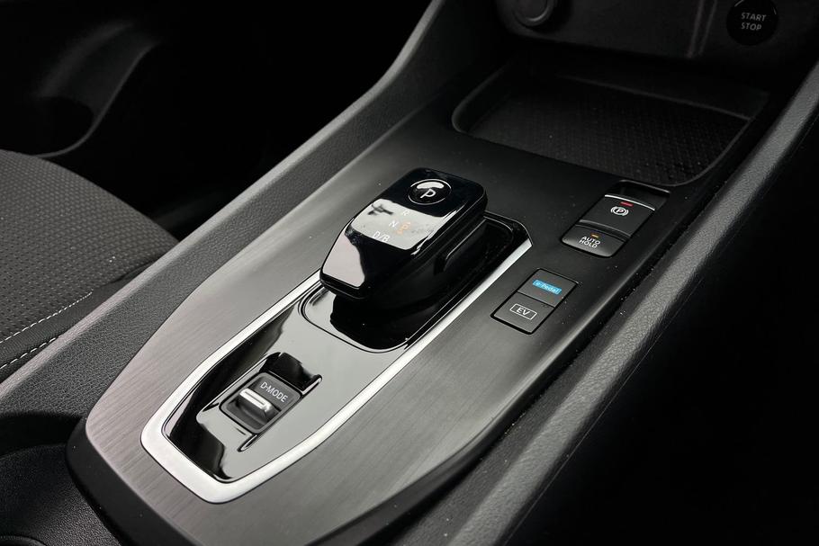 Used Nissan Qashqai YO25LHL 30