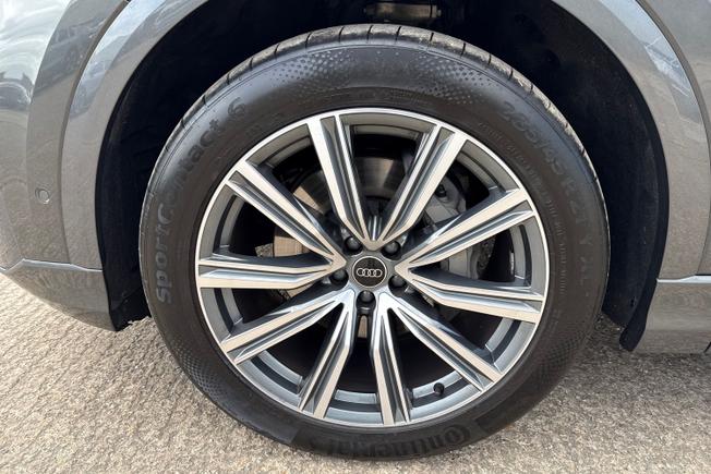 AUDI Q8 Photo 56