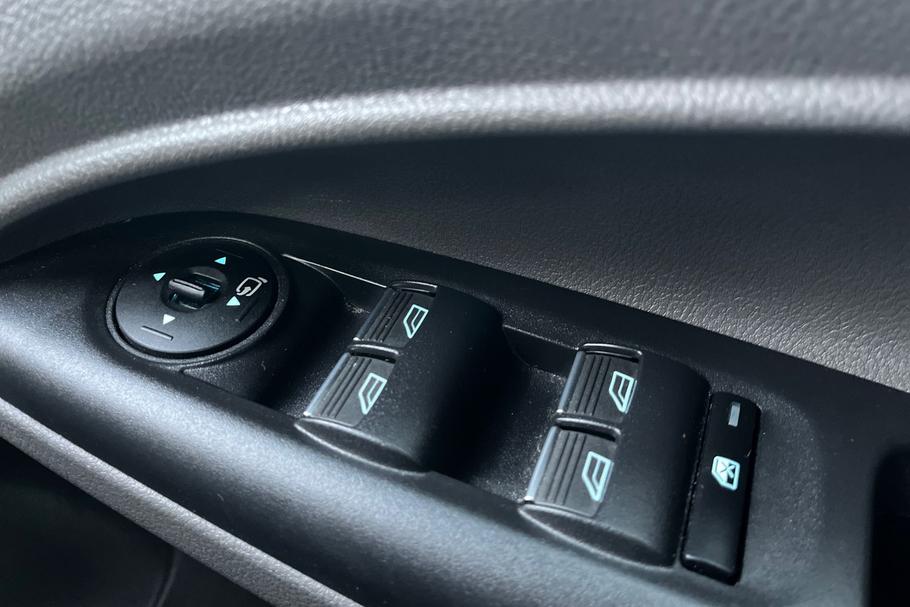 Used Ford TOURNEO CONNECT 16