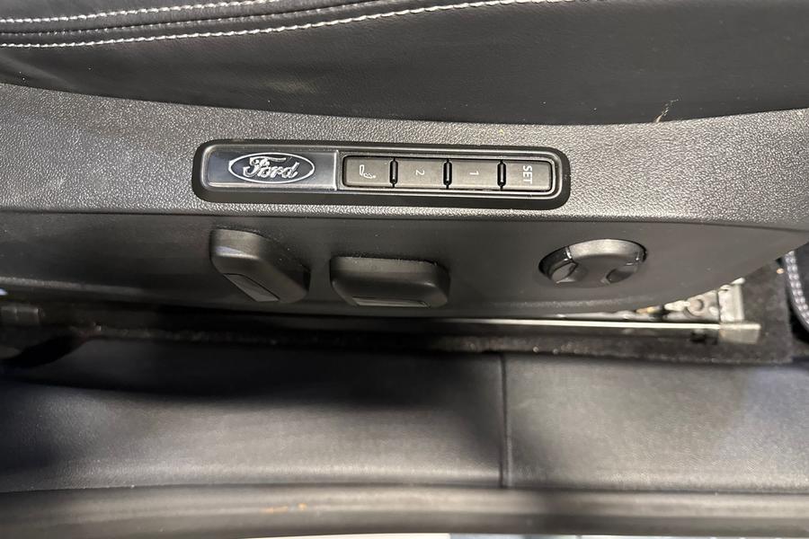 Ford Explorer Photo autoimg-49a5df50bd881d9b77c5f0ad19e2fe2fcdb475e3.jpg