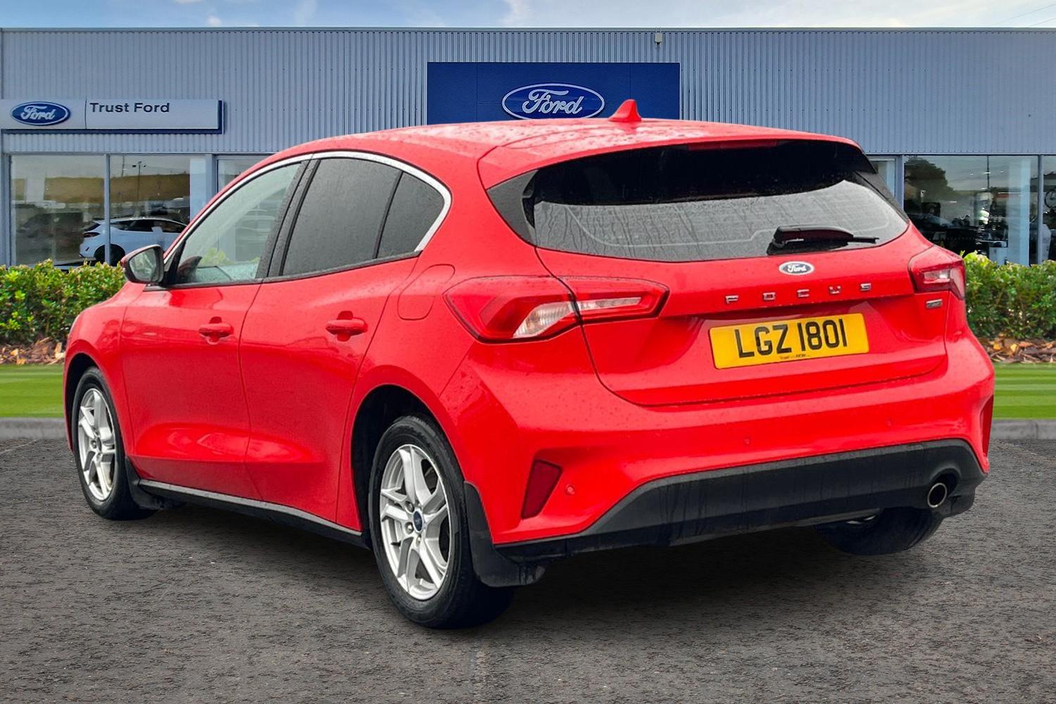 Ford Focus Photo 1