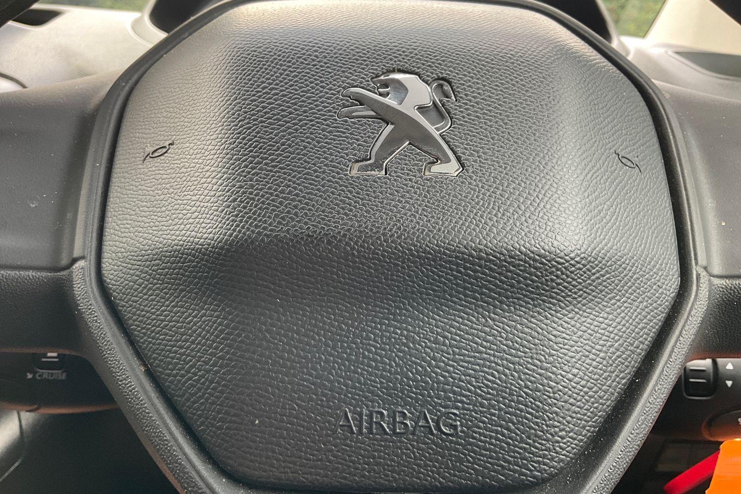 Peugeot PARTNER Photo 37